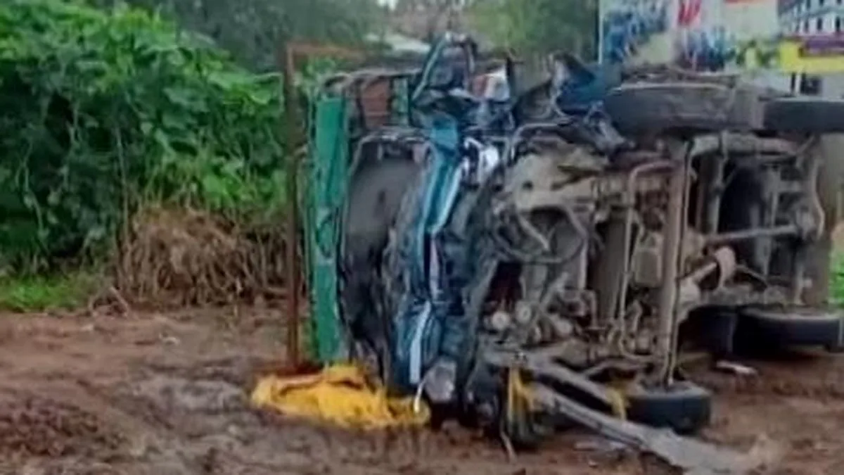 At least eight killed, 32 injured as pickup truck collides with dumper in M.P.'s Bhind