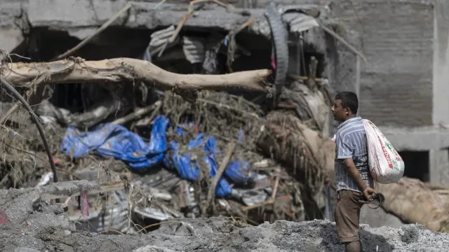 Caos e medo nas imediações da zona da tragédia no Nepal