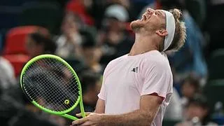 Davidovich Fokina remonta a Jódar en Shanghái y alza su primer Masters 1000