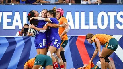 Le XV de France s'offre un succès fondateur en renversant l'Australie au terme d'un match fou dans les WXV Global Series