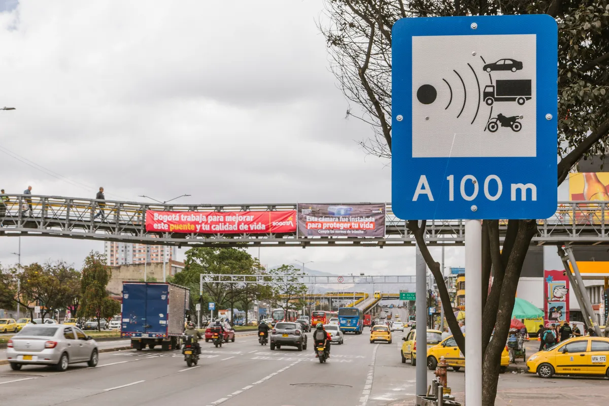 Nuevas cámaras de fotodetección en Bogotá empezarán a operar el 12 de septiembre en tres corredores viales: detectarán seis infracciones
