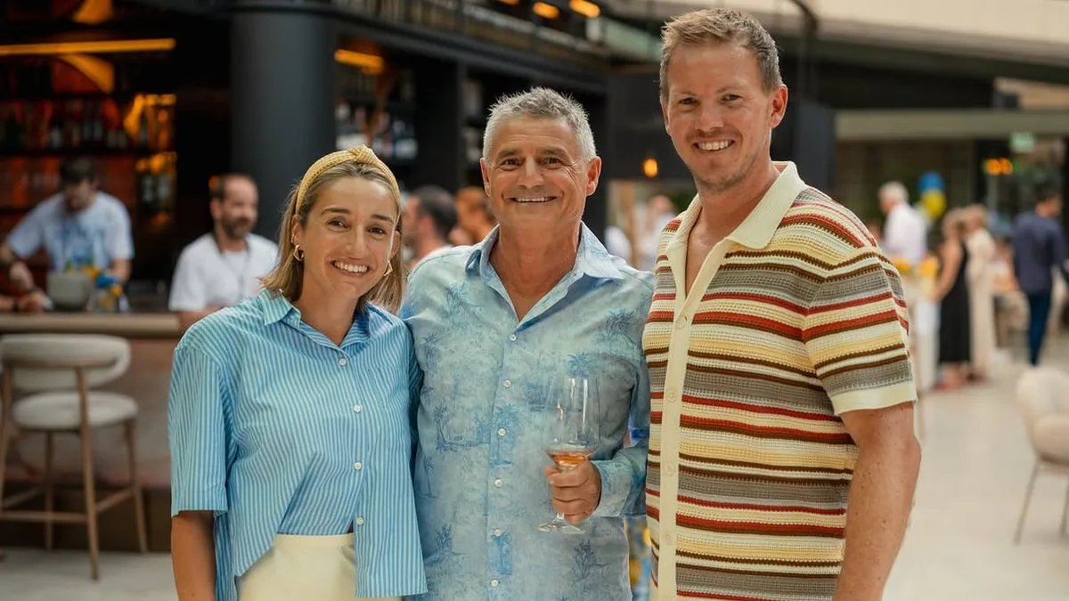 Besuch im Luxus-Hotel - Urlaubs-Foto von Nagelsmann und Lena