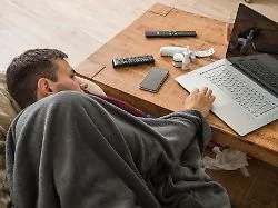 Urteil aus dem Arbeitsrecht: Online-Krankschreibung ohne Arztkontakt - Kündigung wirksam