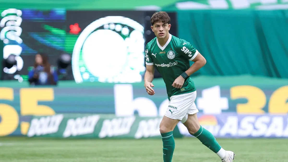 Micael, Giay e jovens: Palmeiras recebe sondagens e analisa saídas