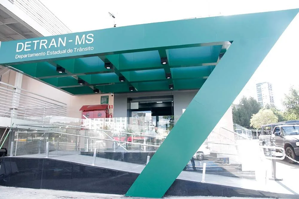 Punições a prestadores do Detran terão de aguardar prazo de contestação