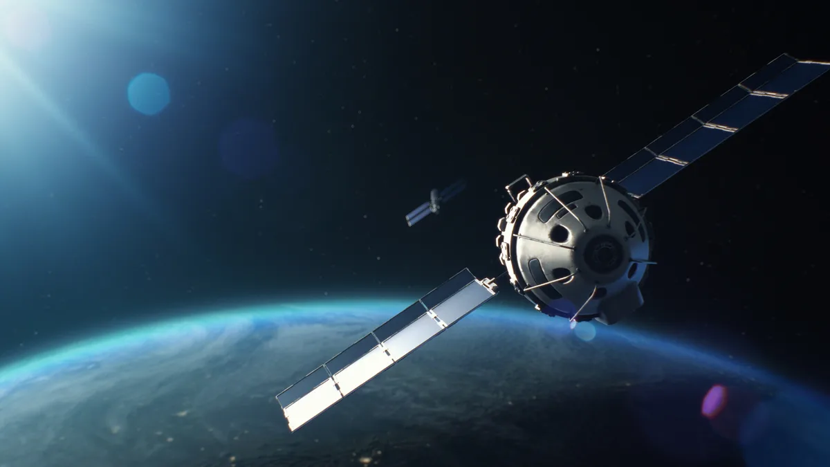 Guerre spatiale : ce satellite russe colle un engin américain, et personne ne sait ce qu’il prépare