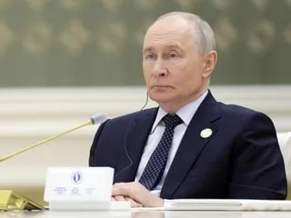 Guerre en Ukraine : Vladimir Poutine a reçu « avec compréhension » les propositions de Donald Trump pour une désescalade