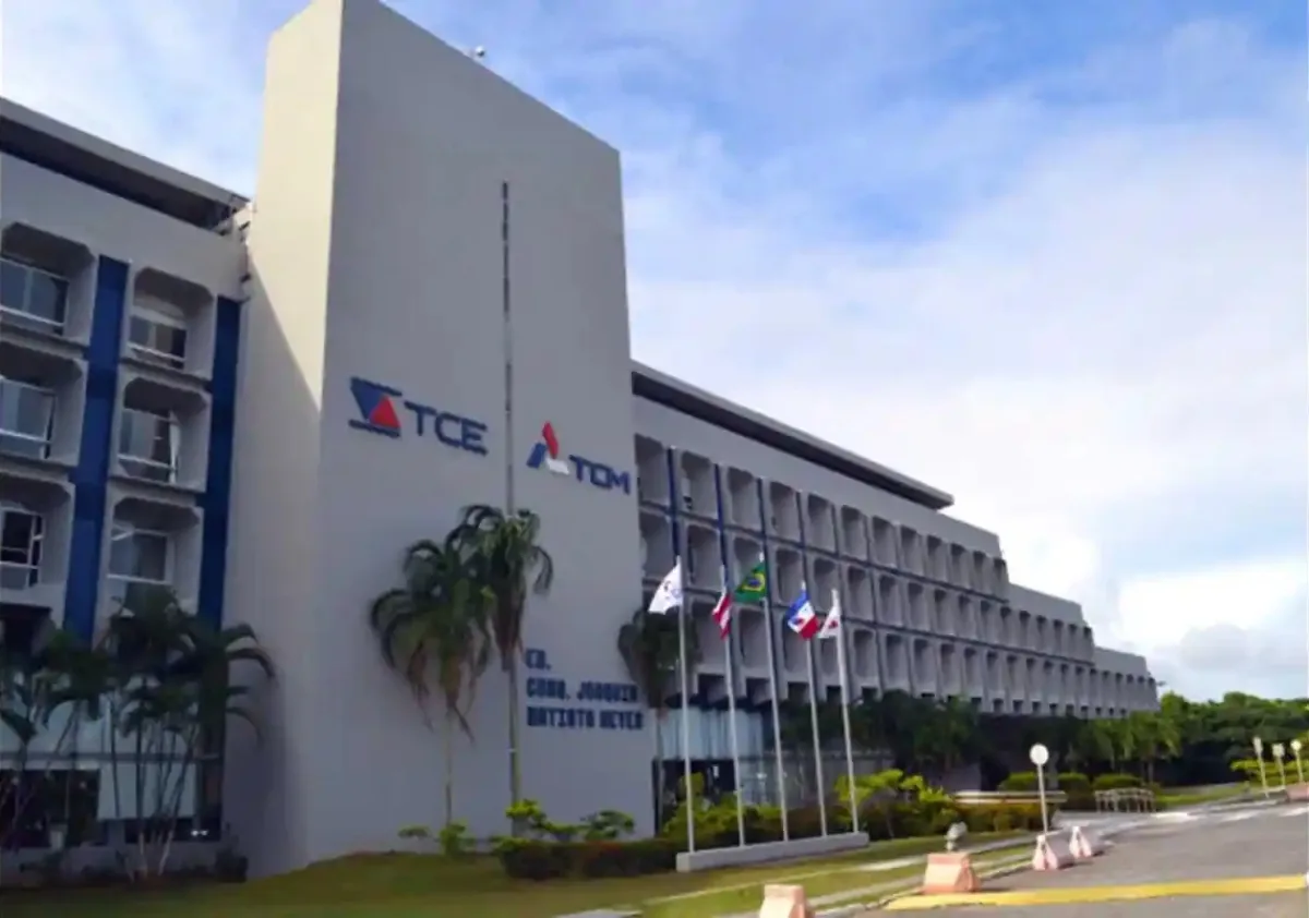 TCM investiga 1,5 mil contratações suspeitas em 11 cidades da Bahia
