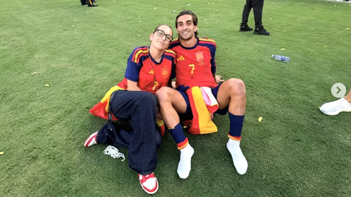 Arantxa, hermana de Ferran Torres, recoge un premio en su nombre: "No hay nada más especial que ver cómo tu tierra te reconoce"