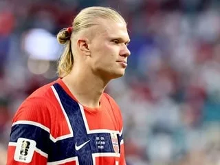 Le visage d’Erling Haaland imprimé sur des pains de cocaïne : l’improbable saisie de la police à 17 millions d’euros