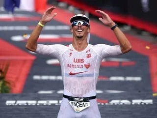 Ironman. Pour la dernière course de sa carrière, Vincent Luis devient champion du monde à Hawaï, un Breton dans le Top 5