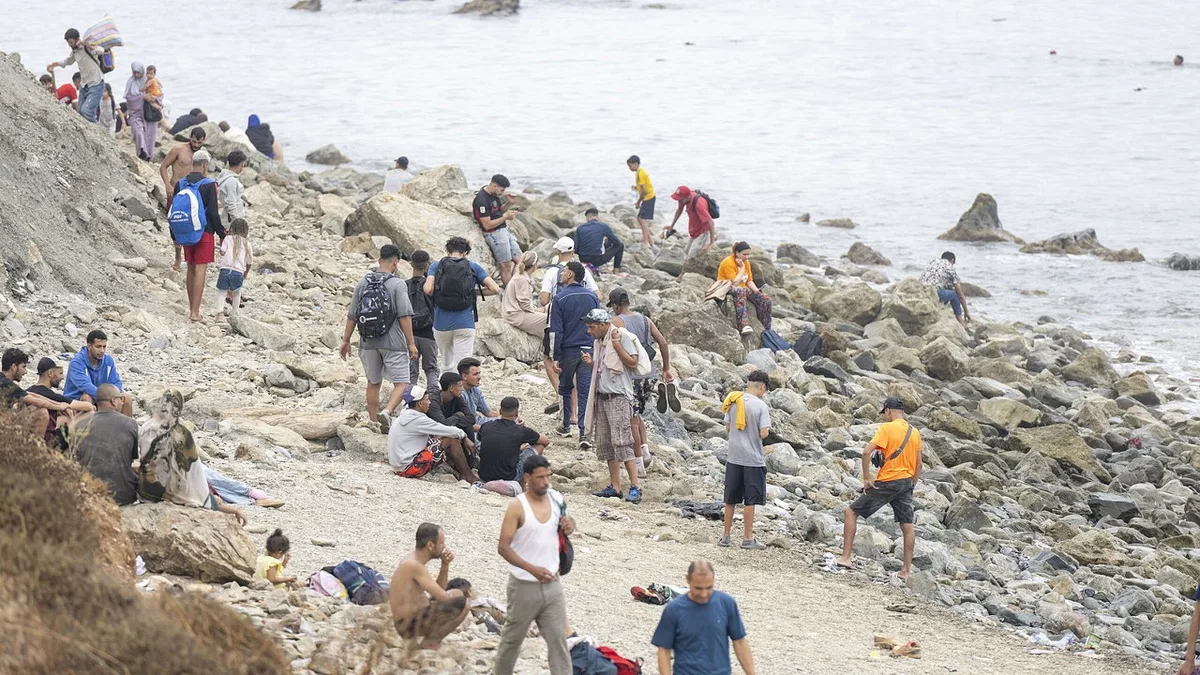 Novo Pacto Migratório da UE permite a Espanha rejeitar pedidos de asilo de migrantes que chegam a Ceuta