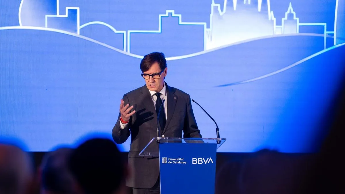 Illa aprieta a Moncloa para salvar la gigafactoría // Oliu: de Caixa a caja y sigo porque me toca