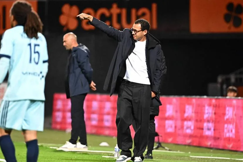 « Je ne peux pas être dur avec mes joueurs » : Le Paris FC de Rosenior rentre dans le rang après sa défaite à Lorient
