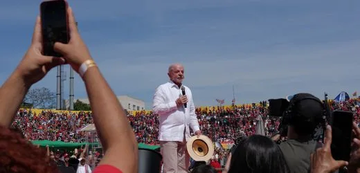 Brasilien: Luiz Inácio Lula da Silva und Flávio Bolsonaro starten in den Wahlkampf