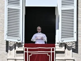 Le pape Léon XIV annonce qu’il va être opéré d’un nodule au poumon « dans les prochains jours »