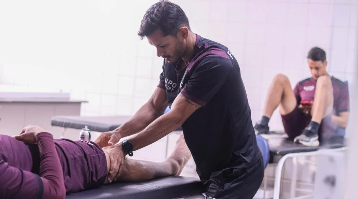 Ferroviária integra departamentos de saúde da base e do profissional
