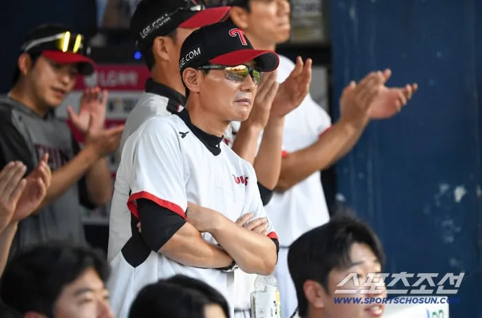 염경엽 감독은 왜, 만루포-5타점 MVP 문정빈보다 송찬의를 먼저 언급했을까 [잠실 현장]