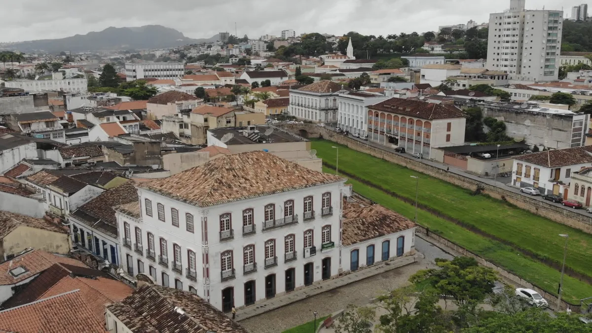 Prefeitura de São João del Rei anuncia concurso público com 256 vagas; salários chegam a R$ 15 mil