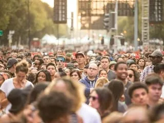 Des scientifiques avaient prédit la fin du monde pour le vendredi 13 novembre 2026 : faut‑il s’inquiéter ?