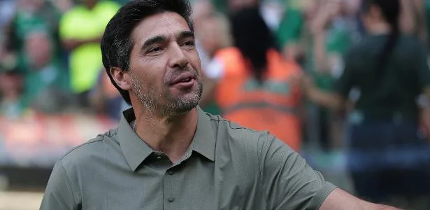 Lavieri: Palmeiras e Abel foram pegos de surpresa com protesto 'fake'