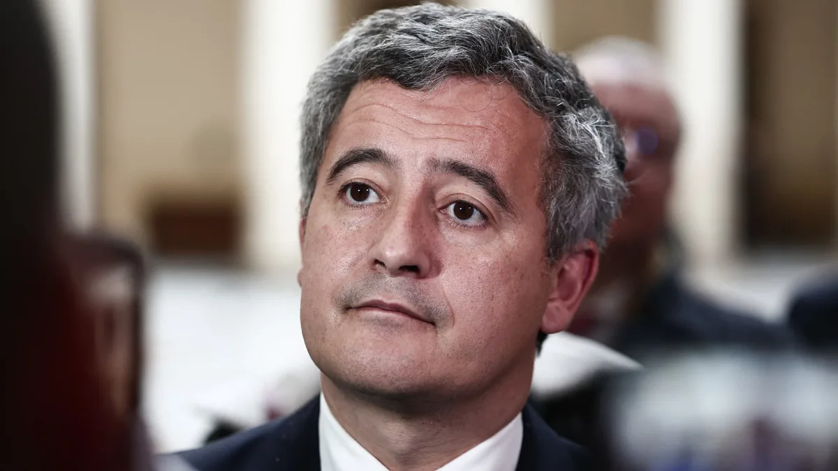 Auprès de victimes de Joël Le Scouarnec, Gérald Darmanin réaffirme être favorable "à l’imprescriptibilité des crimes" qui touchent les enfants