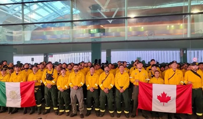 Después de un mes, Gobierno de México repatria a contingente que combatió incendios en Canadá