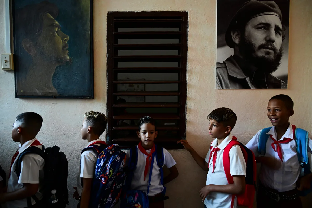Régimen de Cuba obliga a tener clases presenciales pese a los apagones, escasez de combustible y déficit docente