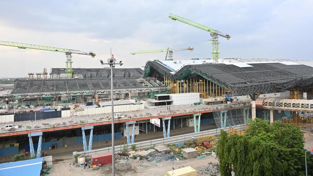 Privatise Chennai airport at earliest, air passengers say