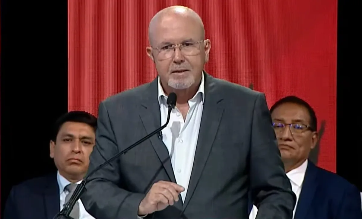 Carlos Bruce: “Lima está peor en delincuencia, tránsito y limpieza. Rafael López Aliaga, ya no nos mientas más”