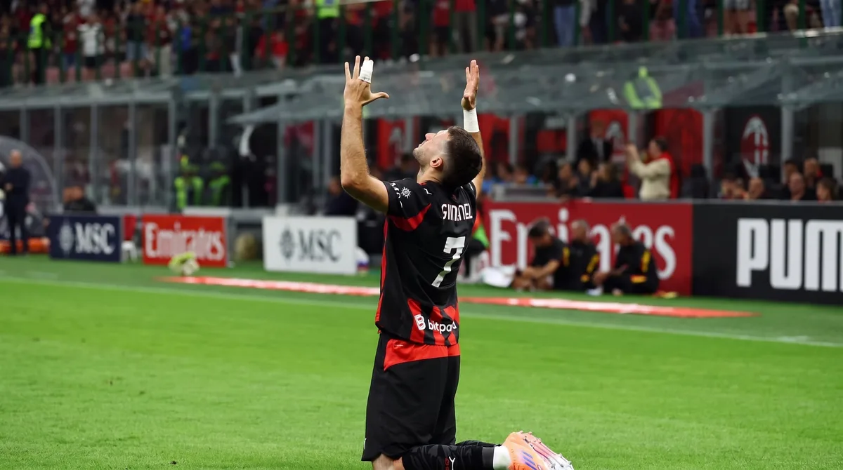 Santiago Giménez se despide del AC Milan y comparte emotivo mensaje: “Los llevaré siempre en mi corazón”