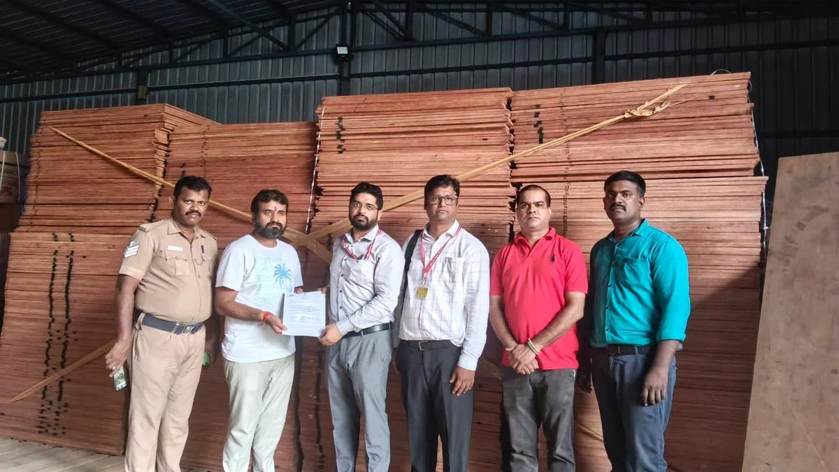 BIS seizes plywood sheets bearing spurious ISI mark