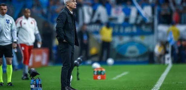 'Três Grêmios': Tricolor vive contraste em casa, fora e na Copa do Brasil