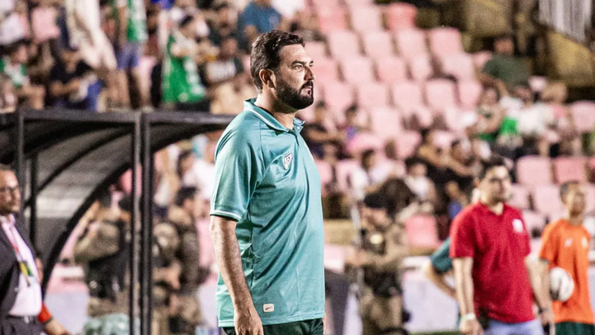Ex-São Paulo e Corinthians, Danilo conquista primeiro acesso como técnico no profissional