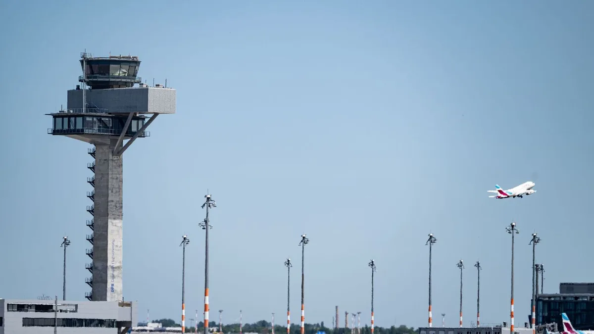 Flughafen BER: Drohnen-Alarm am BER - Flugbetrieb kurzzeitig eingestellt