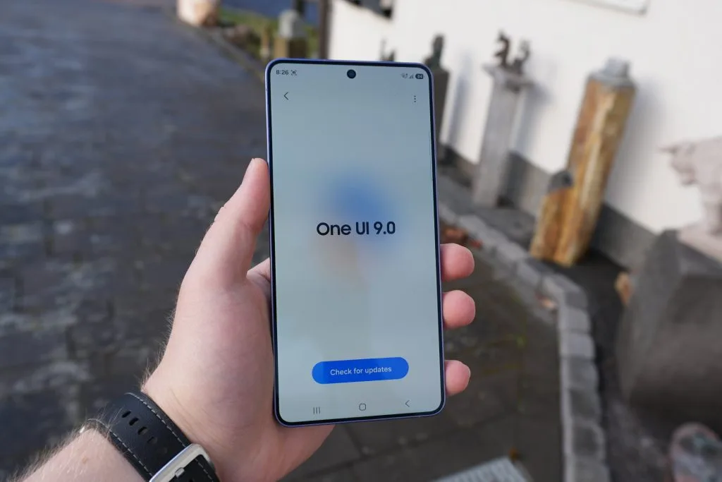 La actualización de One UI 9 llega al móvil más popular de Samsung: ya son más de 50 modelos compatibles (lista completa)