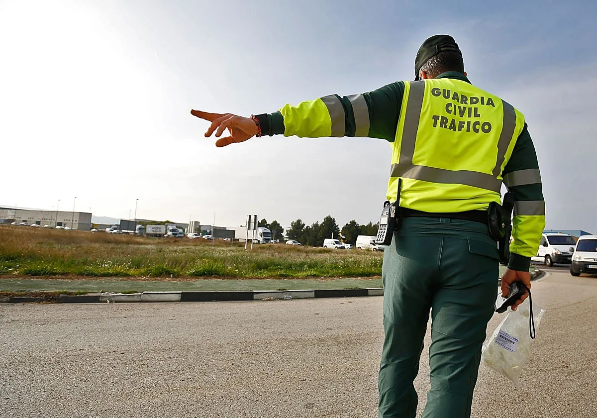 Investigado un conductor de 79 años por circular once kilómetros en sentido contrario por la A-11