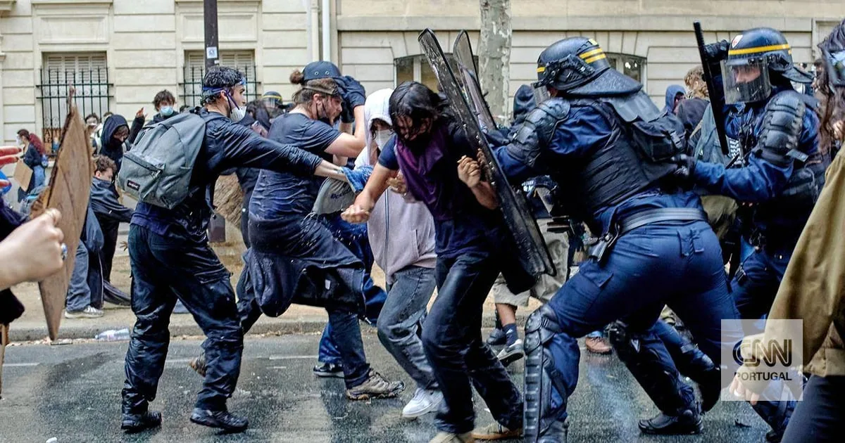 Violência regressa às ruas de Paris. Concentrações e bloqueios multiplicam-se. Já há mais de 60 detidos em Paris