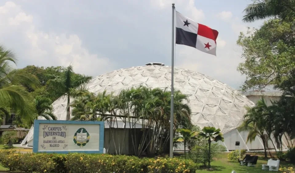 Docentes habrían supuestamente falsificado diplomas de la Universidad de Panamá