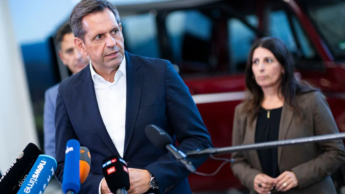 Automobilkonzern: Lies sieht Werksschließungen bei VW weiter kritisch