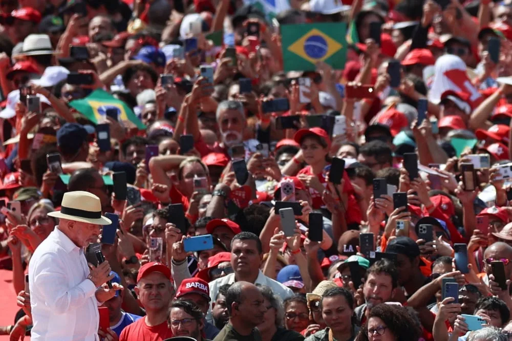 Lula da Silva launches re-election bid where he once led workers’ strikes