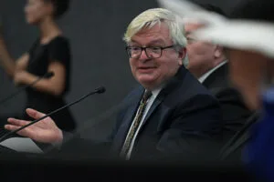 Congresso precisa rever lei que pune ex-dono de veículo, diz ministro do STJ