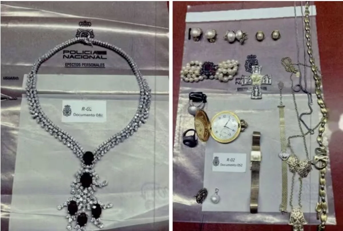Zapatero alega que las joyas de más valor que encontraron en su oficina son un "obsequio" de Arabia Saudí en 2007