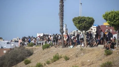 La Audiencia Nacional paraliza el campamento para migrantes en el puerto de Ceuta