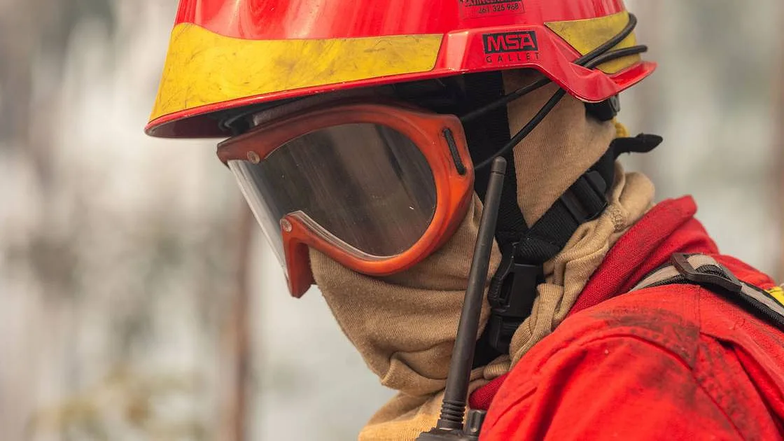 Três bombeiros com ferimentos leves em incêndio em Beja