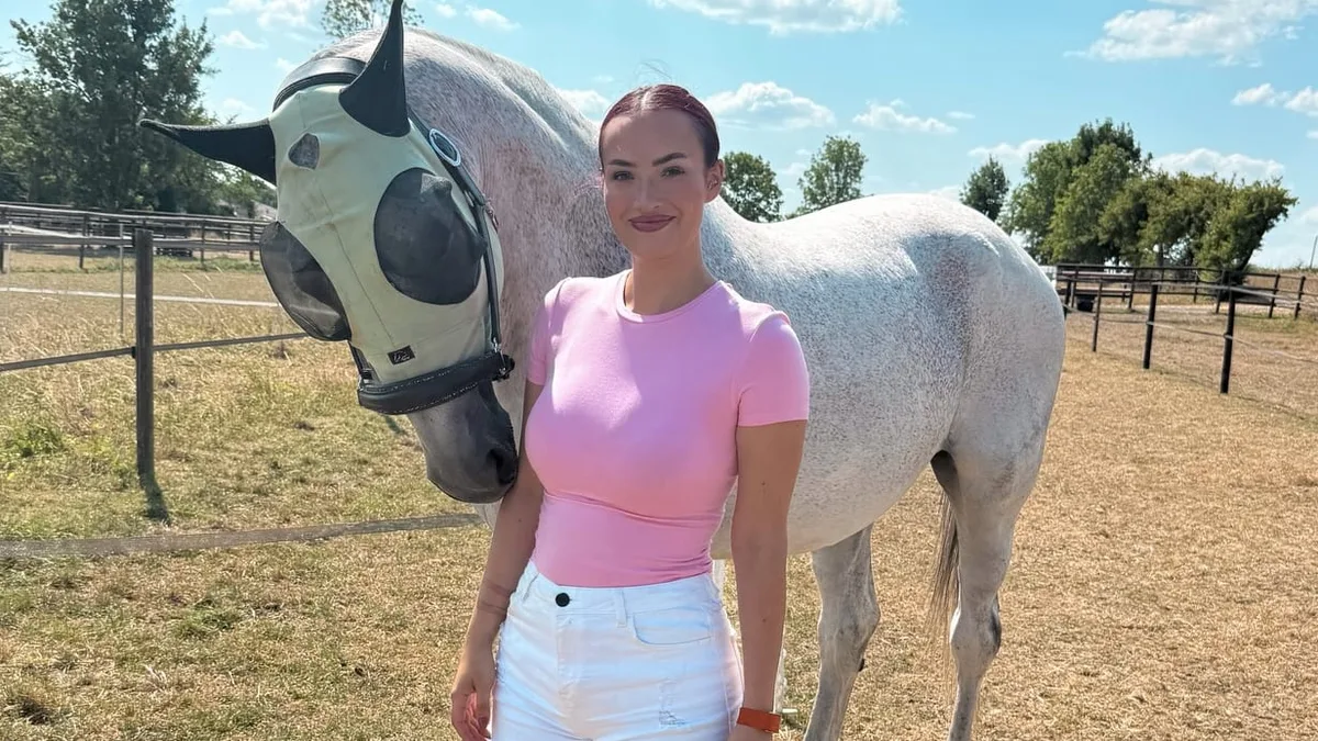 Reality-Star stürzte heftig vom Pferd - Wirbelsäule verletzt! Paulina muss Korsett tragen
