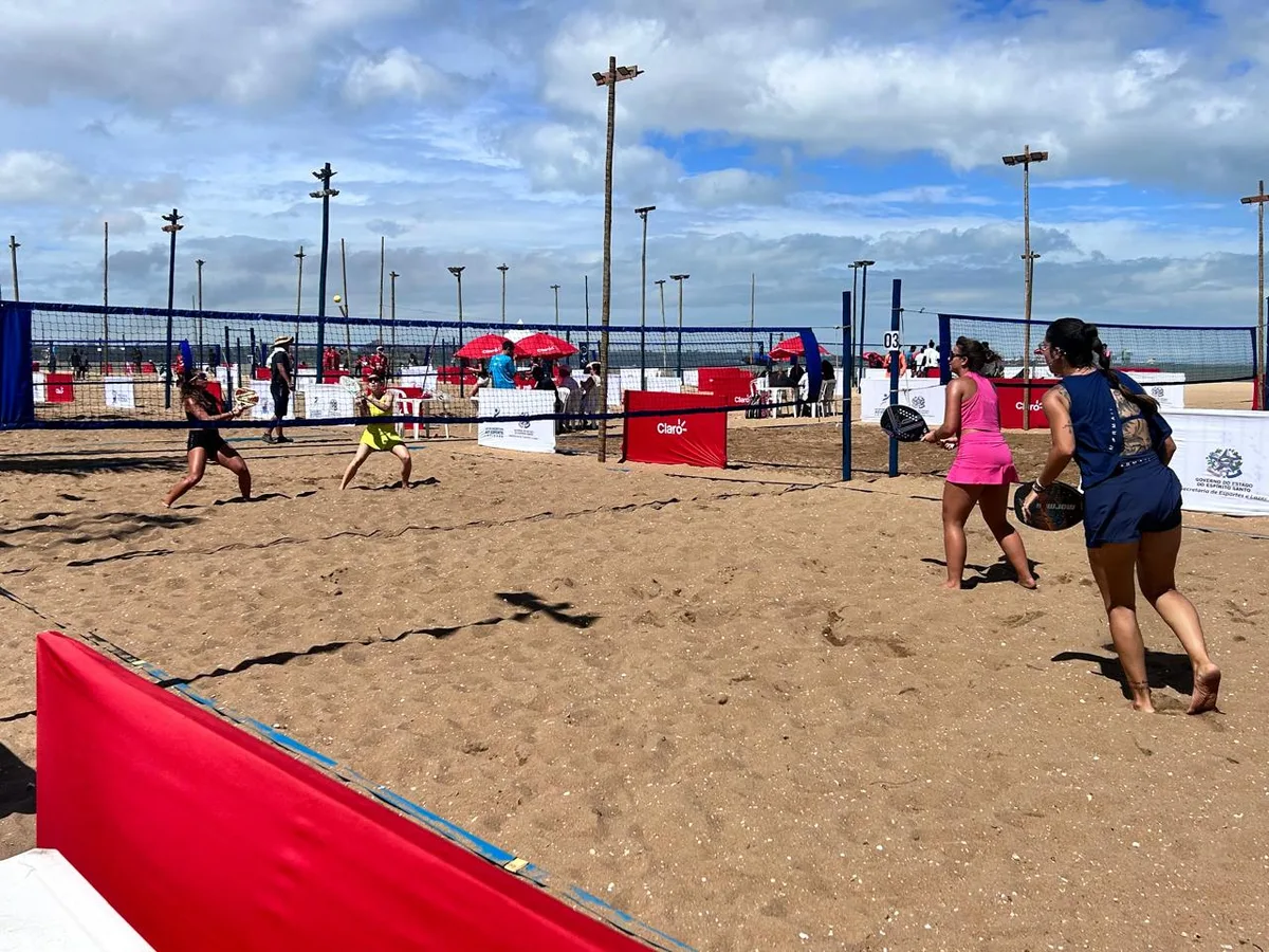 Vitória recebe terceira edição de torneio mundial de beach tennis