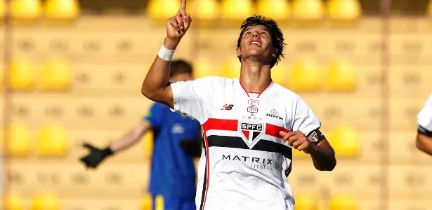 Nicolas volta a campo após acidente e marca em triunfo do São Paulo sub-20