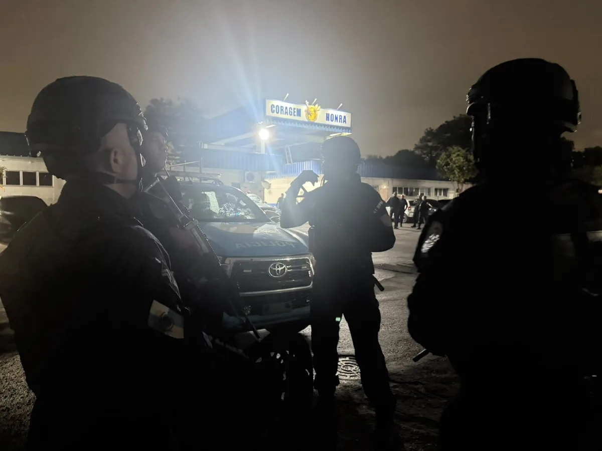 PM mobiliza 27 batalhões e unidades especiais em ampla operação contra avanço do CV no Rio