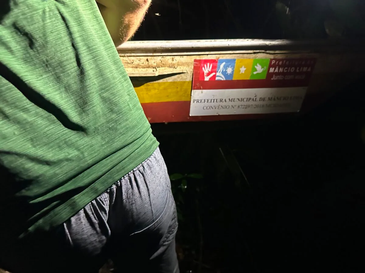 Homens encapuzados furtam barco da Prefeitura e PM recupera embarcação em Mâncio Lima